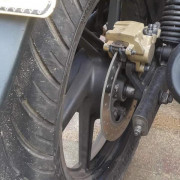 BAJAJ PULSAR 150 2019