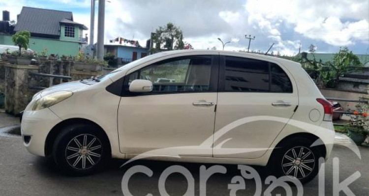 TOYOTA VITZ 2008