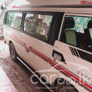 NISSAN CARAVAN 1985