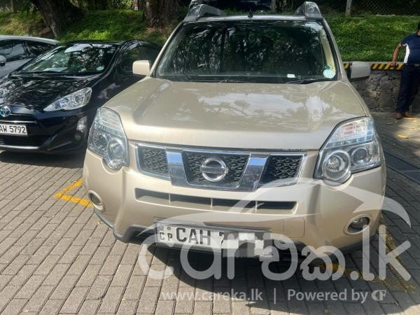 NISSAN X TRAIL 2013