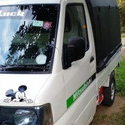 MITSUBISHI MINICAB 2002