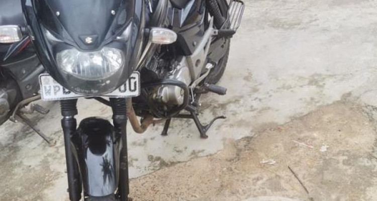 BAJAJ PULSAR 150 2015