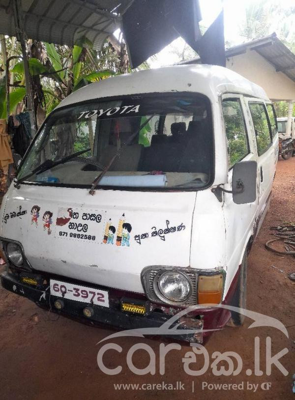 TOYOTA HIACE LH40 1981