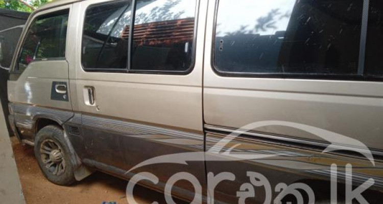 NISSAN CARAVAN 1990