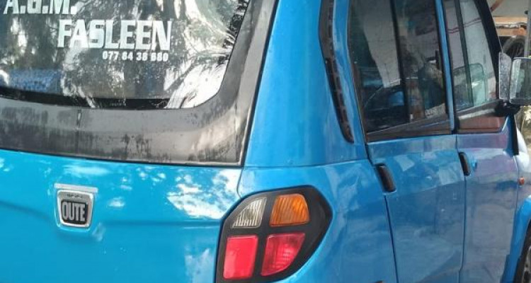 BAJAJ QUTE 2018