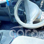 NISSAN CARAVAN 2002