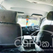 NISSAN CARAVAN 2002