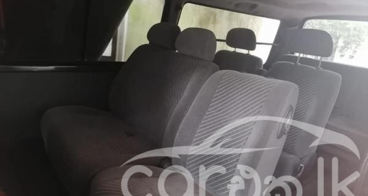 TOYOTA DOLPHIN 2001