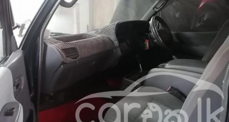 TOYOTA DOLPHIN 2001
