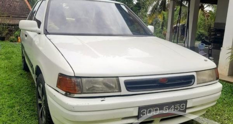 MAZDA FAMILIA 1993