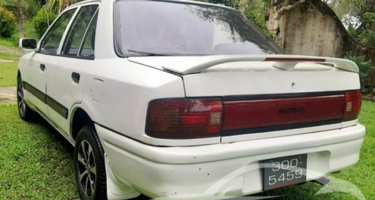 MAZDA FAMILIA 1993