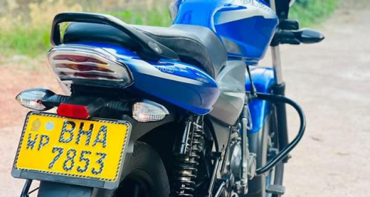 Bajaj discover 135 discount new model 2018