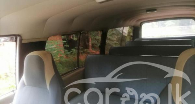 TOYOTA HIACE LH30 1980