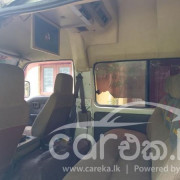 NISSAN CARAVAN 1993