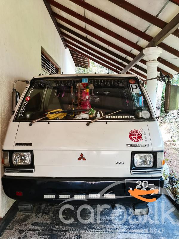MITSUBISHI DELICA L300 1981