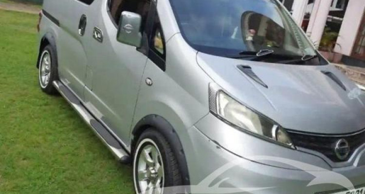 NISSAN NV200 2012