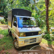 MITSUBISHI MINICAB GD U61T 2000