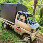 MITSUBISHI MINICAB GD U61T 2000