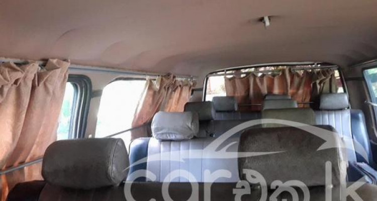 TOYOTA HIACE LH61 1989