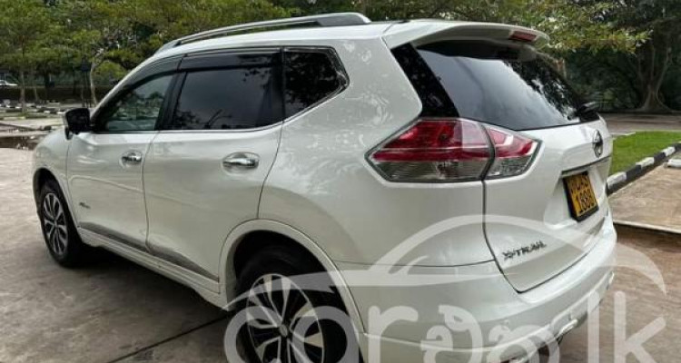 NISSAN X TRAIL 2016