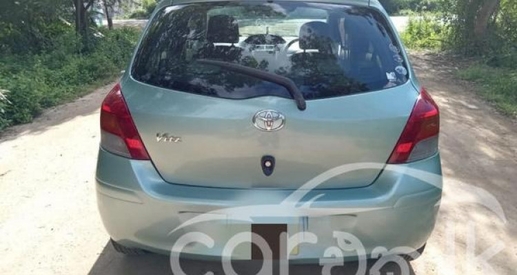 TOYOTA VITZ 2008