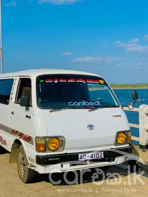 TOYOTA HIACE LH20 1980