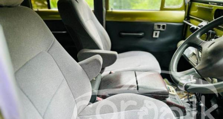 MITSUBISHI 4DR 1978