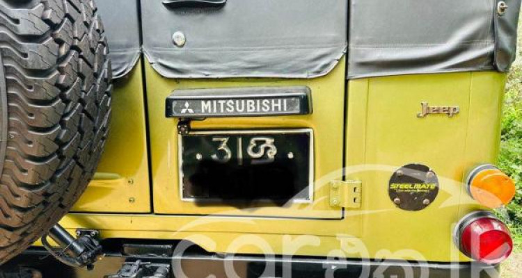 MITSUBISHI 4DR 1978