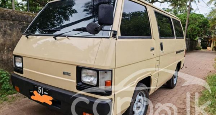 MITSUBISHI L300 1985