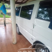 MAZDA BONGO 2001