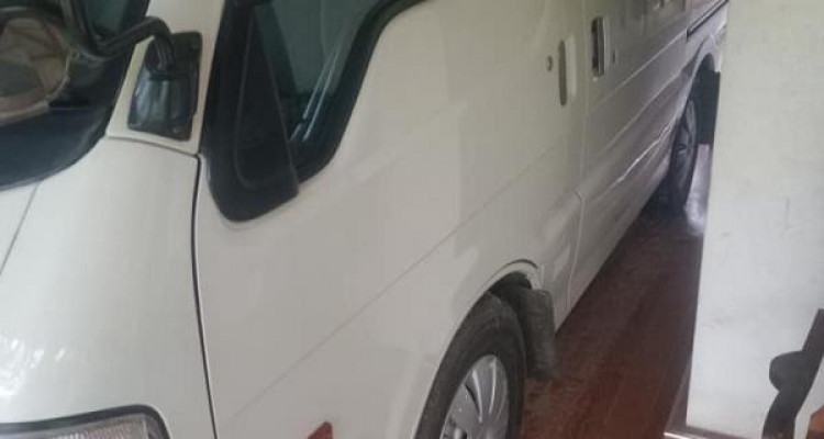 MAZDA BONGO 2001