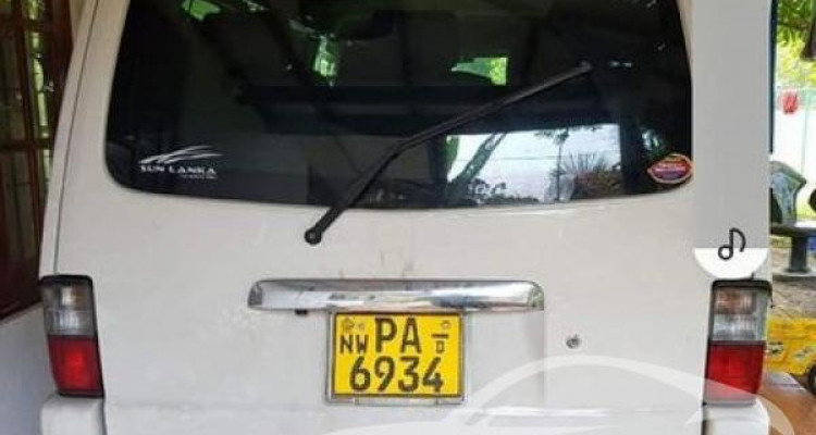 MAZDA BONGO 2001