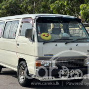 NISSAN CARAVAN 1995