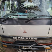 MITSUBISHI CANTER CREW CAB 1987