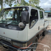 MITSUBISHI CANTER CREW CAB 1987