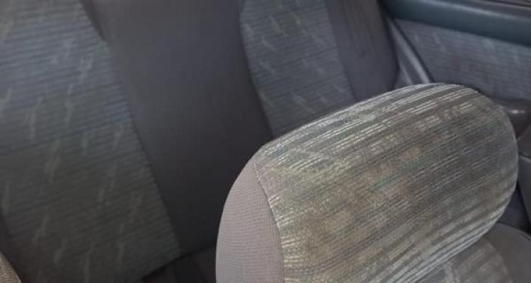 TOYOTA SOLUNA 2000