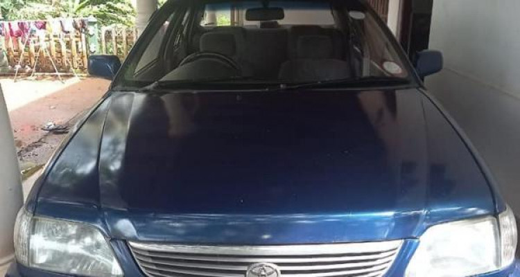 TOYOTA SOLUNA 2000