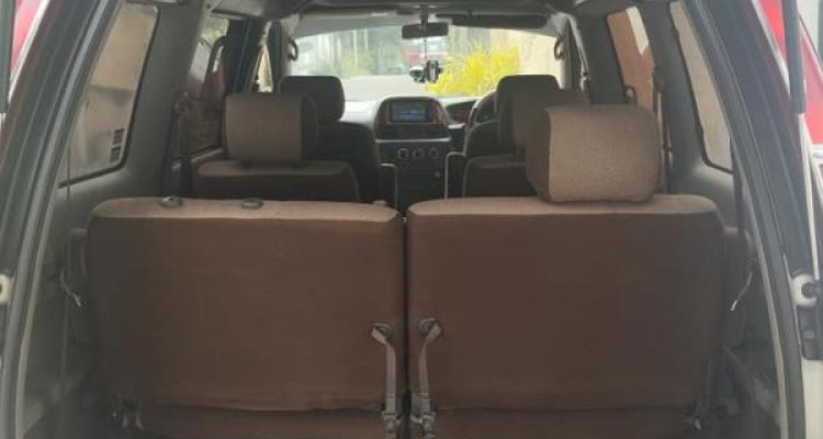 TOYOTA NOAH 2002