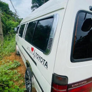 TOYOTA HIACE LH123 1993