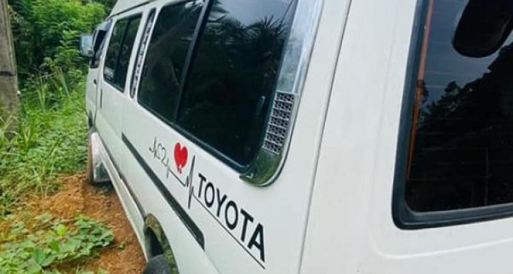 TOYOTA HIACE LH123 1993