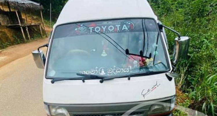 TOYOTA HIACE LH123 1993