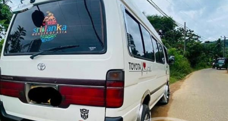 TOYOTA HIACE LH123 1993
