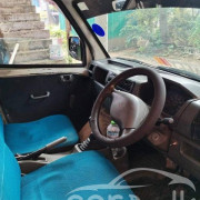MITSUBISHI MINICAB GD U61T 2001