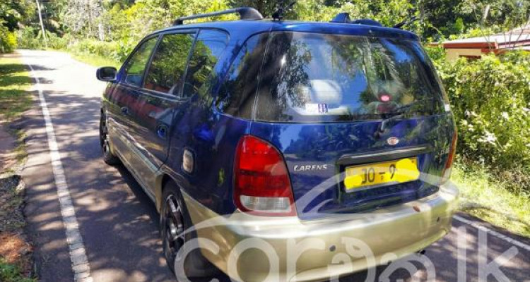 KIA CARENS 2000