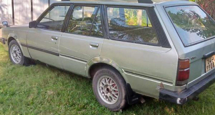 TOYOTA CARINA 1989