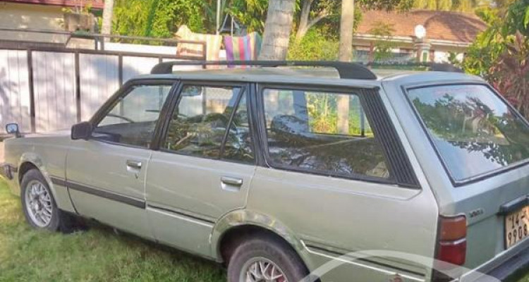 TOYOTA CARINA 1989