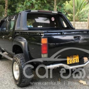 NISSAN DOUBLE CAB 1987