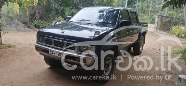 NISSAN DOUBLE CAB 1987