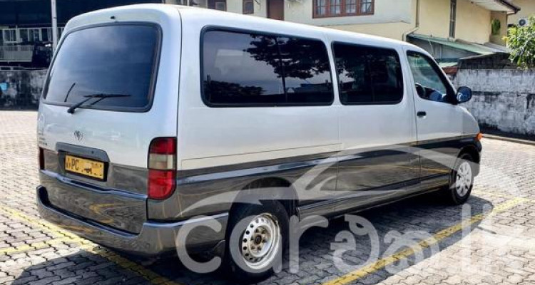 TOYOTA HIACE 2006