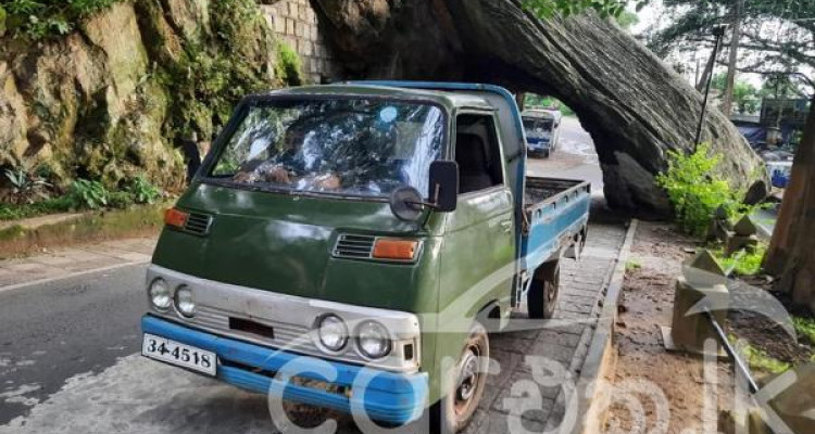 MITSUBISHI DELICA 1977
